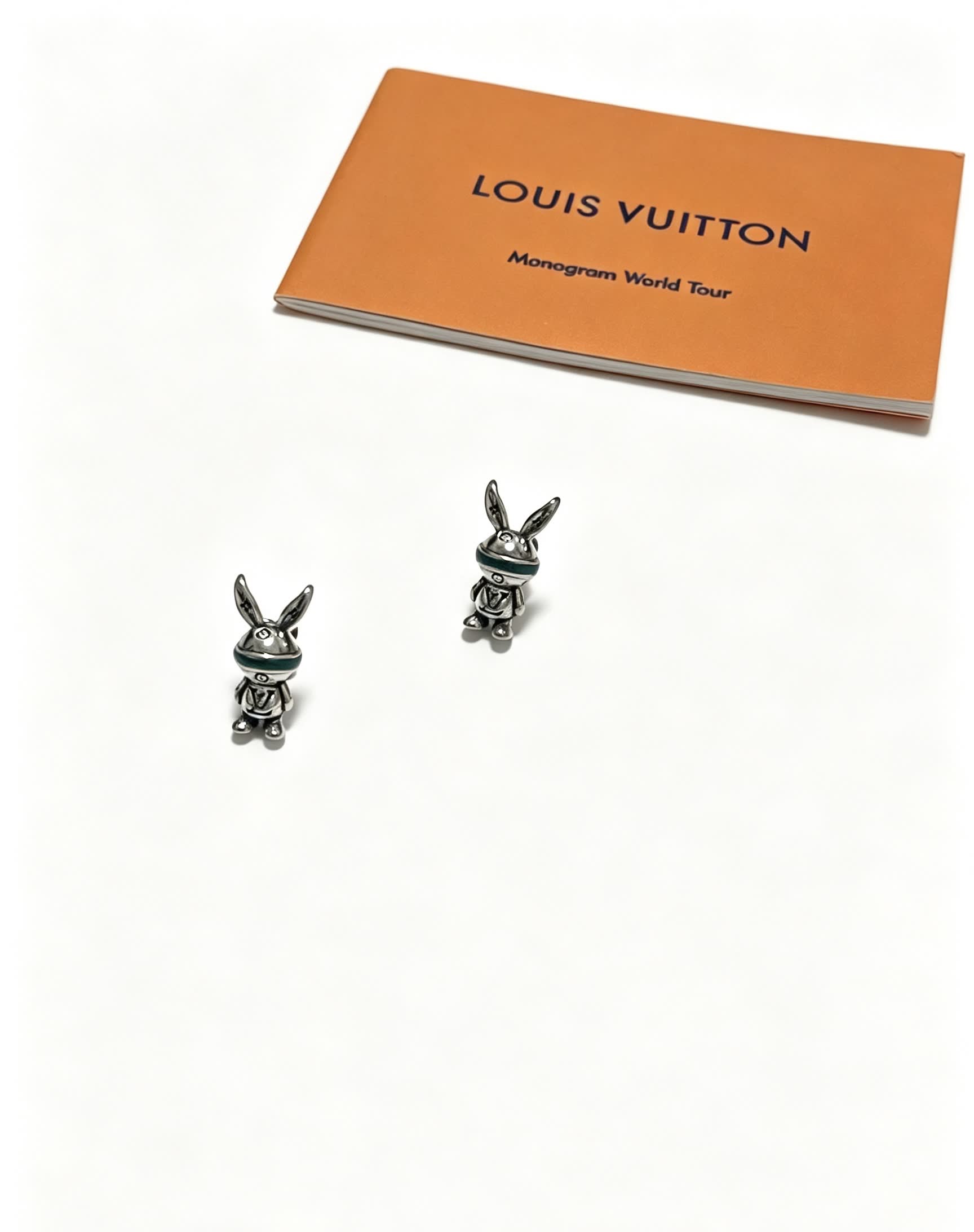 Louis Vuitton Miroir de Carte with Miroir de Carte M Mouse Earrings